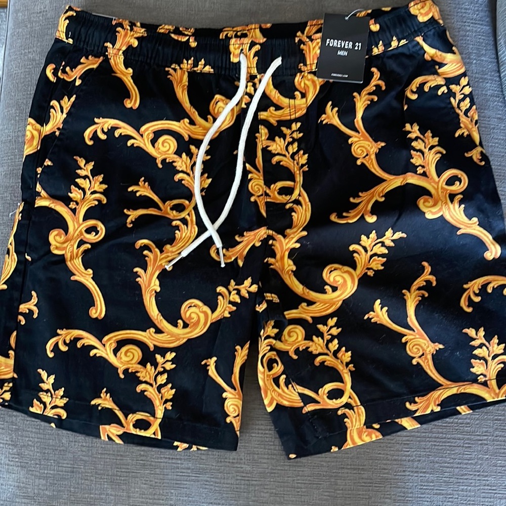 Forever 21 Mens Black and Gold Printed Shorts Size L